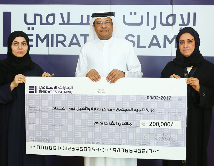 mounted_cheque_posters_dubai